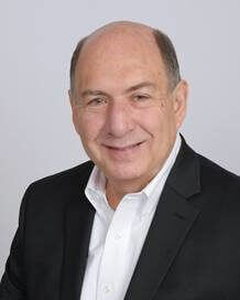 Feature image Steve working for facilitation company